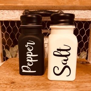 Farmhouse Salt & Pepper Shakers